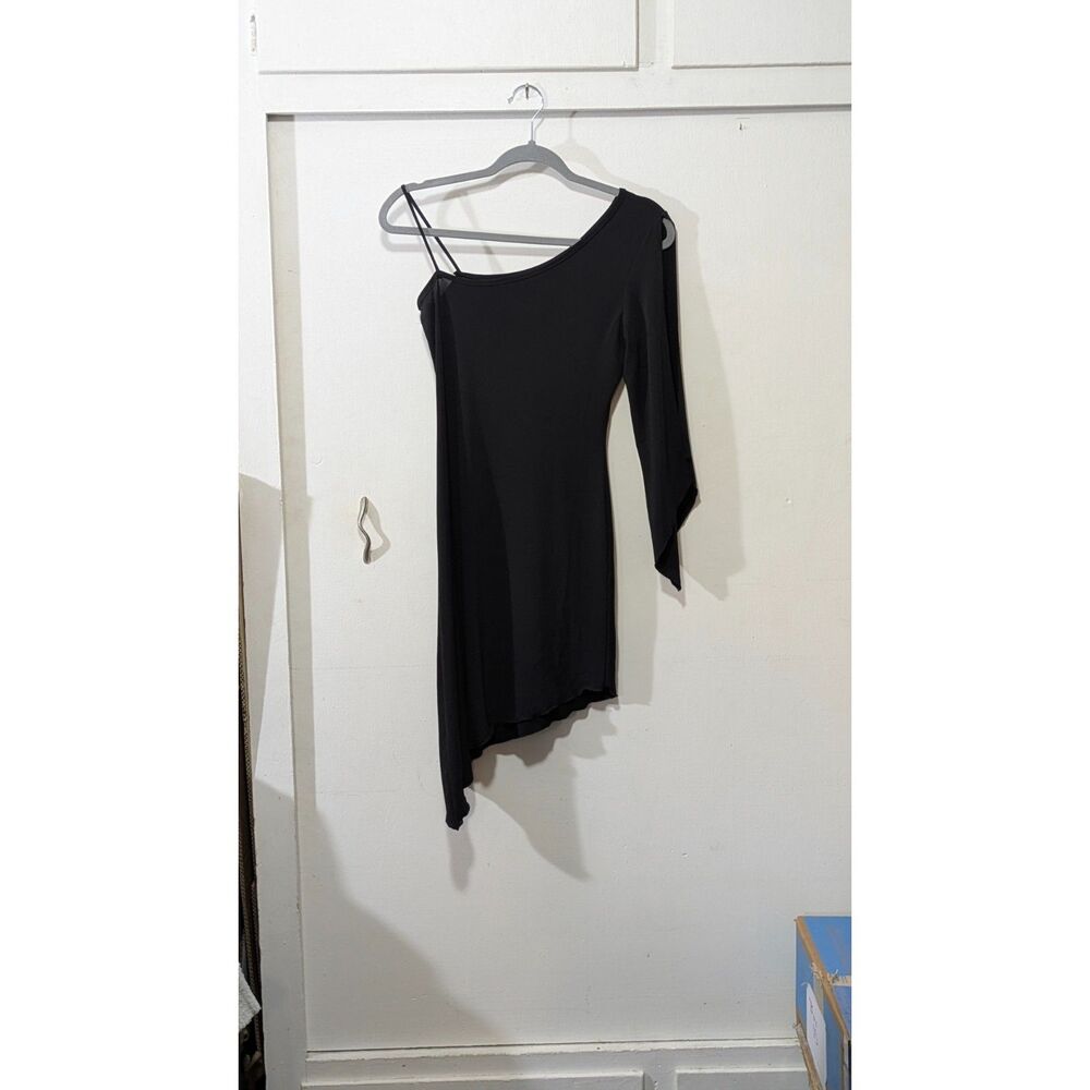 Black One Sleeve Asymmetrical Dress - Forever 21 - Picture 1 of 6